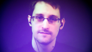 La nueva app de Edward Snowden convierte tu viejo móvil en un sistema de vigilancia para proteger tus datos